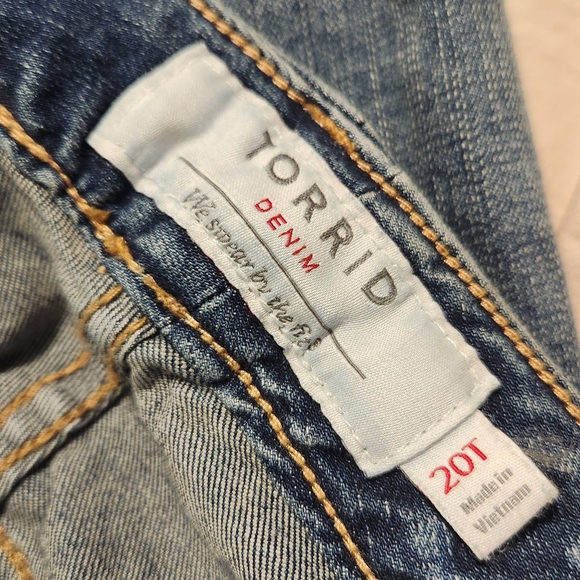 Jeans - Picture 3 of 3